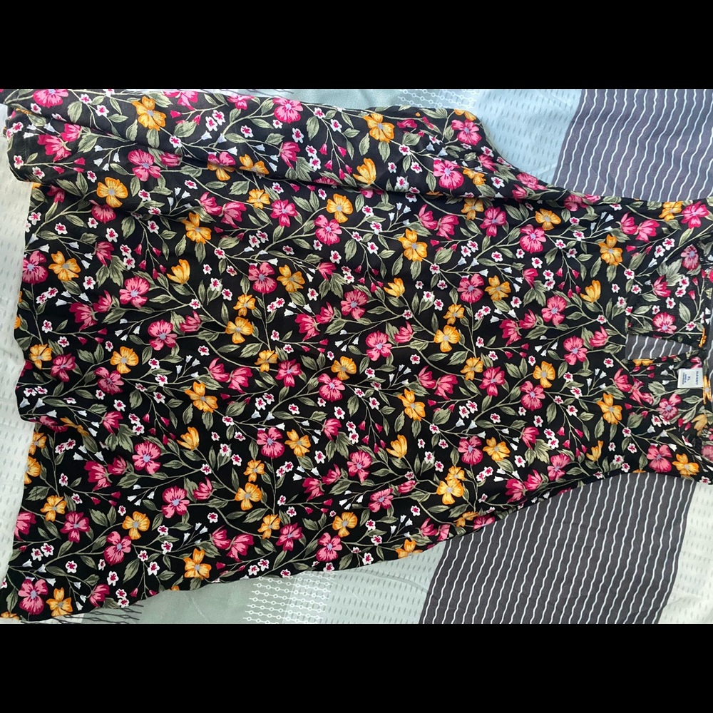 Old Navy sleeveless blouse